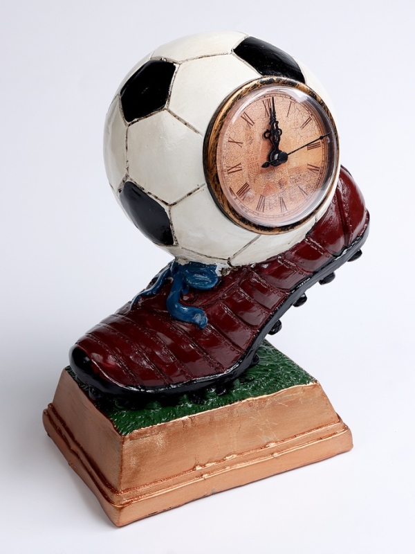 Часы настольные интерьерные, &laquo;Футбол&raquo;, на батарейках, 14.3&times;11.3&times;21.2 см, d-8 см