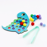 Сортер деревянный &laquo;Дино&raquo; с помпонами и пинцетом, 15 х 21 см