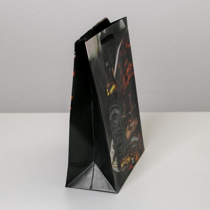 Пакет подарочный ламинированный, упаковка, &laquo;Крутой мужик&raquo;, MS 18 х 23 х 8 см