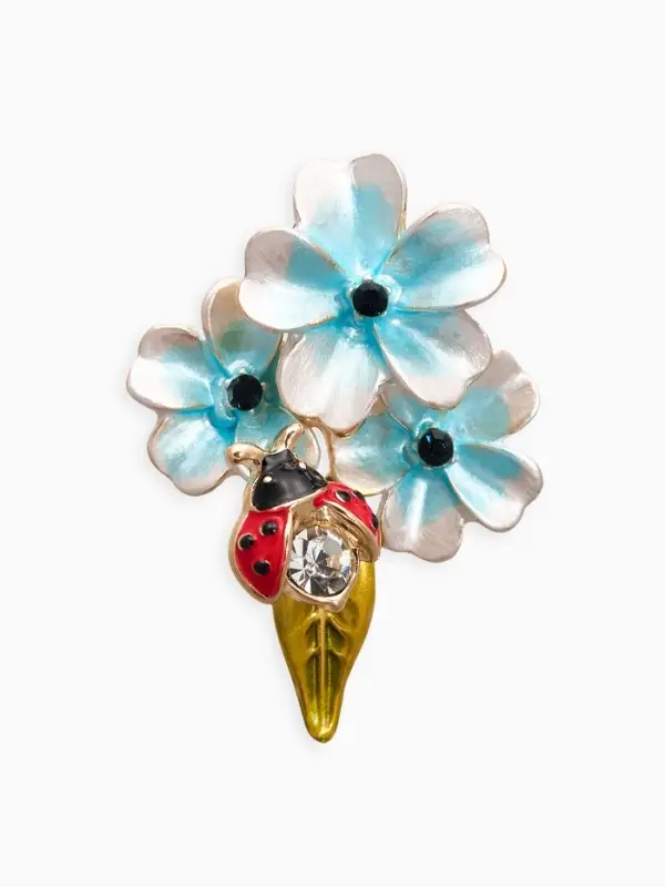 Брошь "Цветы Сирени с божей коровкой", цветная в золоте