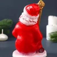 Свеча фигурная "Дед Мороз с мешком" 9х9,5х16 см