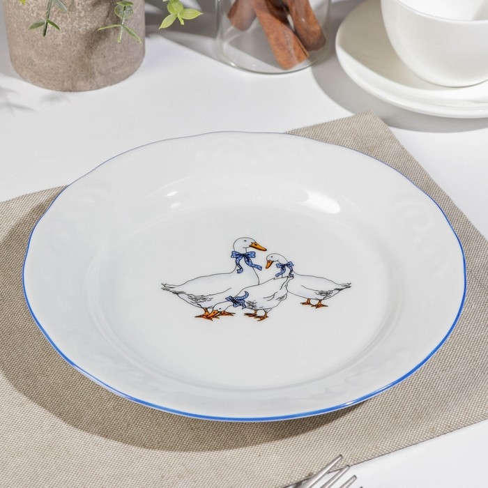 Тарелка фарфоровая &laquo;Гуси&raquo;, d=20 см, МИКС, цвет белый