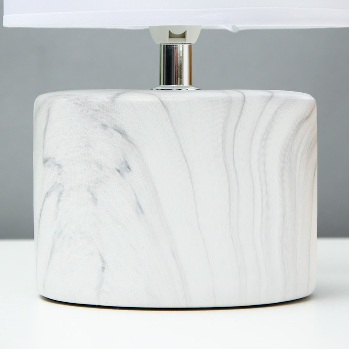 Лампа настольная 16374/1 E14 40Вт бело-серый 16х16х29 см RISALUX