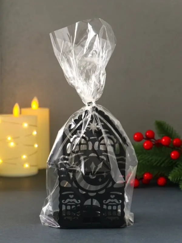 Подсвечник новогодний "Домик с часами" чёрный 6,7х10х13,5 см