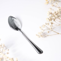 Ложка чайная с гравировкой &laquo;Girl boss&raquo;, на подарочной открытке, 3 х 14 см.