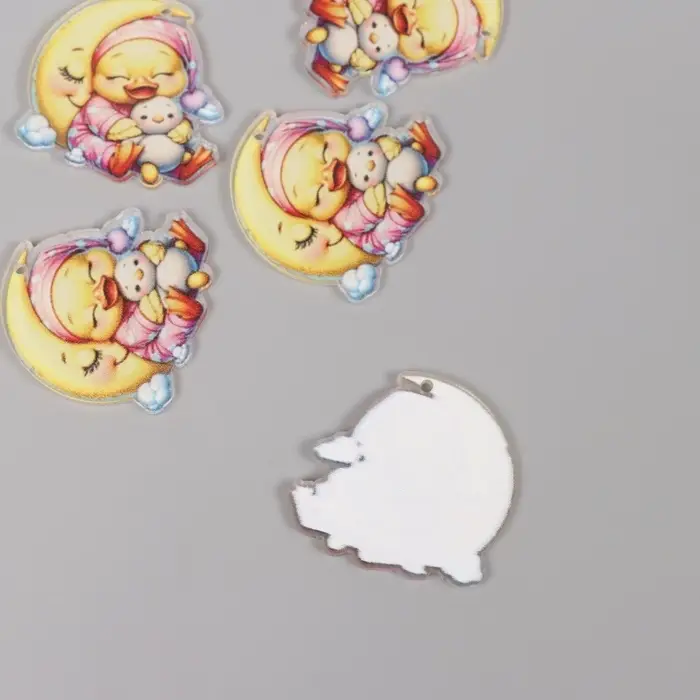 Декор для творчества акрил "Утёнок в пижамке сладко спит на месяце" 3х3х0,2 см