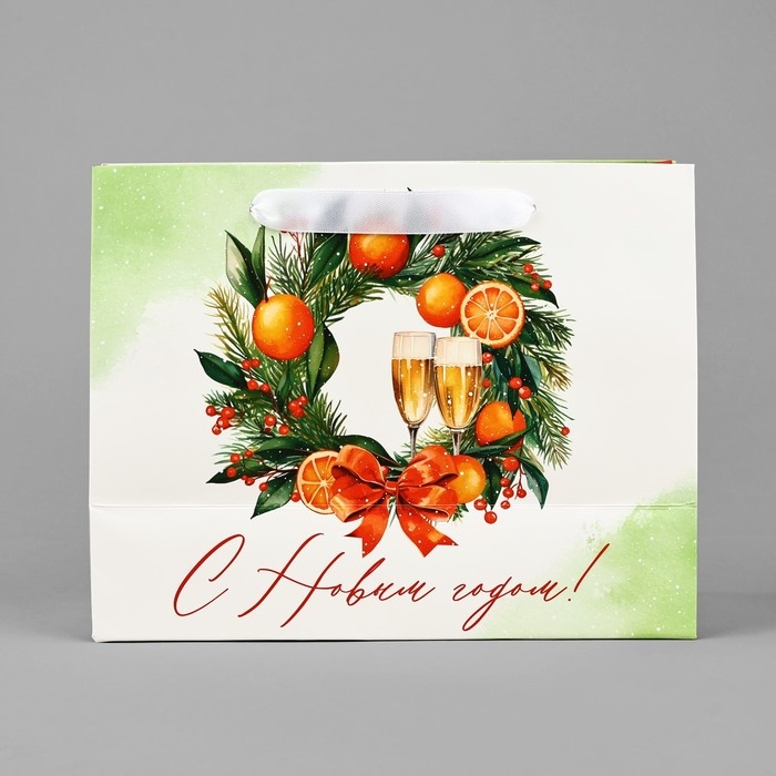 Пакет подарочный новогодний ламинированный &laquo;Новогодний венок&raquo;, мандарины, MS 18 х 23 х 10 см, Новый год