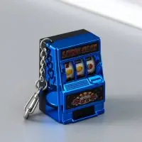 Брелок пластик "Игровой автомат - казино" синий 2,7х3,4х5 см