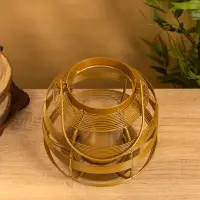 Подсвечник фонарь со стеклянной колбой 19х19х18 см, d 7,5 см, металл, цв. золото