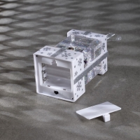 Светодиодная фигура &laquo;Снеговик в белом подарке&raquo; 6.3 &times; 11.5 &times; 6.3 см, пластик, блёстки, батарейки АААх3 (не в комплекте), свечение тёплое белое