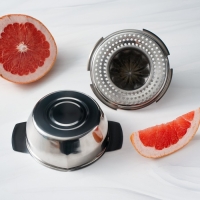 Соковыжималка из нержавеющей стали для цитрусовых, 13&times;10,5 см