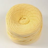 Трикотажная пряжа, ширина 7-9 мм, 100м/295 гр&plusmn;10% (17 - экрю)