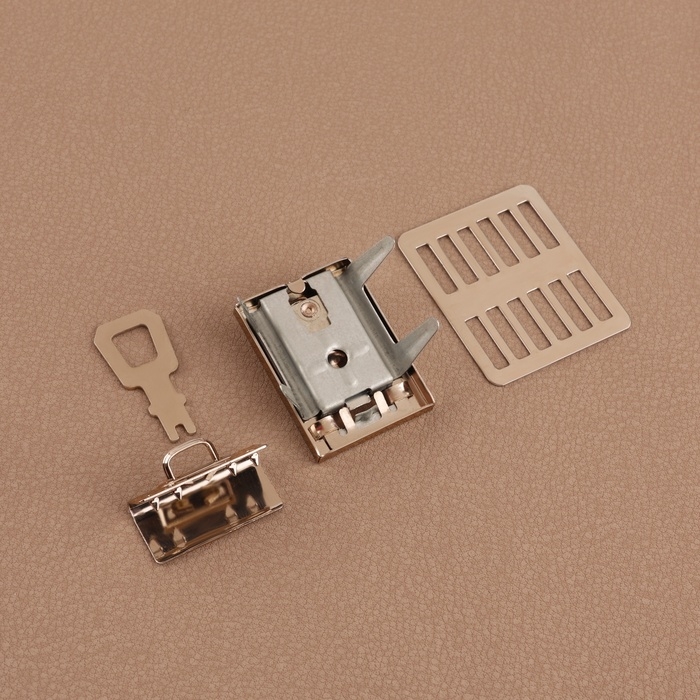 Застёжка для сумки, 3,5 &times; 2,6 см, цвет золотой