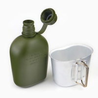 Фляжка армейская походная "Аdventure" 1 л для воды, с котелком, пластик, чехол мультикам