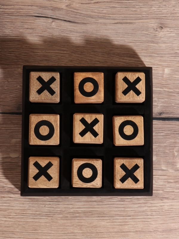 Настольная игра "Крестики-нолики" 16.5х16.5 см, манговое дерево