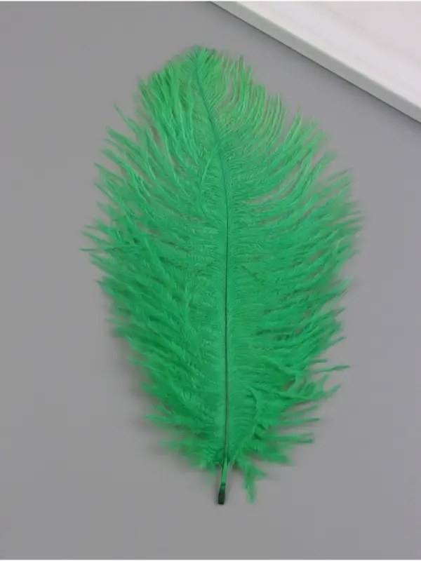 Перо декоративное страуса "Хвоя" h=15-20 см