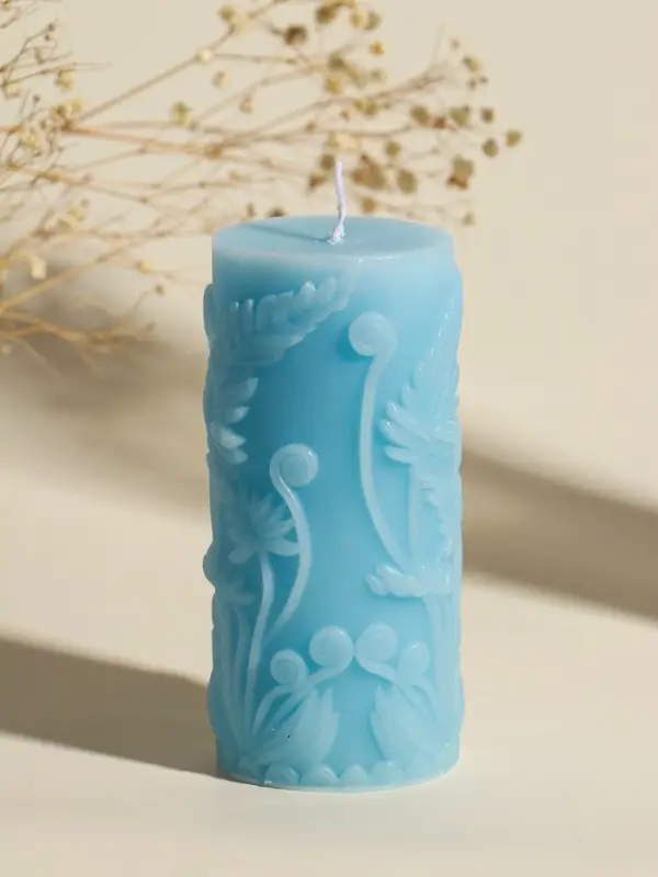 Свеча интерьерная "Столбик. Экзотические растения" нежно-голубая 5х5х11,7 см
