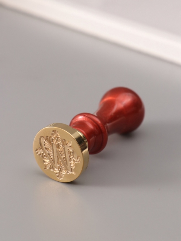 Печать для сургуча с пластиковой ручкой "Буква W на вензеле" 2,5х2,5х6,3 см