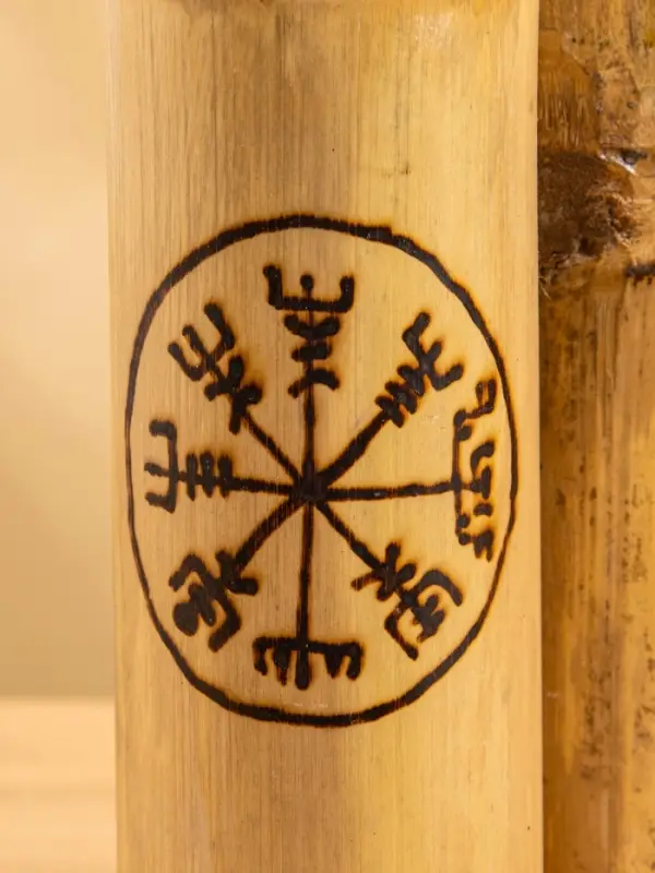 Свеча в бамбуке тройная &laquo;Руны&raquo;, 13&times;14&times;30 см, 100 мл, бежевая