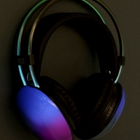 Наушники полноразмерные Mybit W-33, RGB подсветка, BT5.3, 800 мАч, Type-C, чёрные