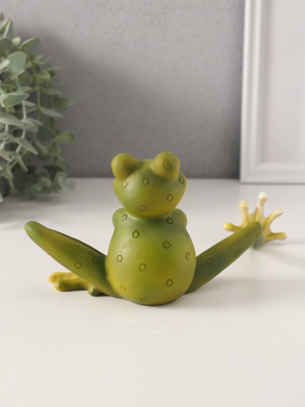 Сувенир полистоун "Лягушонок строит глазки, с цветами на животике" 22х9х10,5 см
