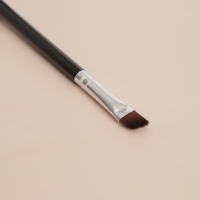 Кисть для макияжа, двусторонняя, с щёточкой, 18 (&plusmn; 1) см, цвет чёрный