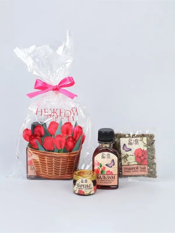 Набор: чай варенье бальзам "8 марта с розами" в пакете