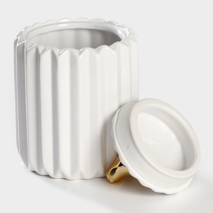 Банка керамическая для сыпучих продуктов Доляна &laquo;Золотое крыло&raquo;, 1,2 л, 12&times;21 см, керамическая, цвет белый