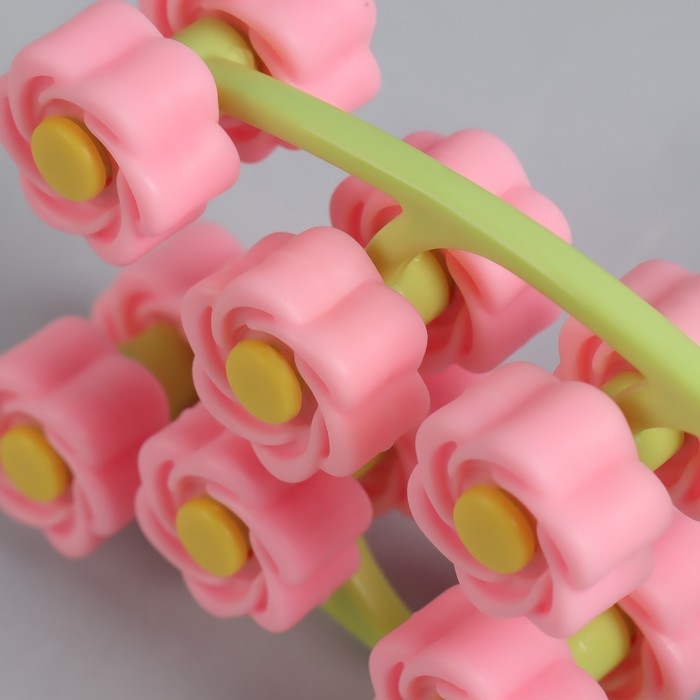 Массажёр для лица &laquo;Букет&raquo;, 22,5 &times; 6,5 &times; 3,5 см, 12 роликов, цвет МИКС