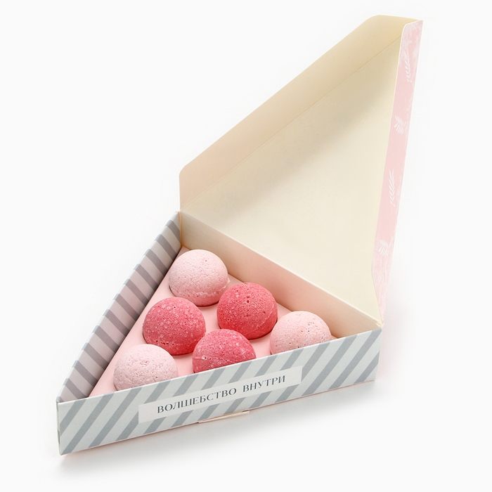 Подарочный набор косметики новогодний New Year, бомбочки для ванны, 6 х 20 г, аромат морозной ягоды, Новый Год