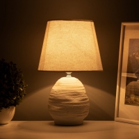 Настольная лампа с абажуром RISALUX &laquo;Аризона&raquo;, 1&times;40 Вт, Е27, белый, 20&times;20&times;32 см