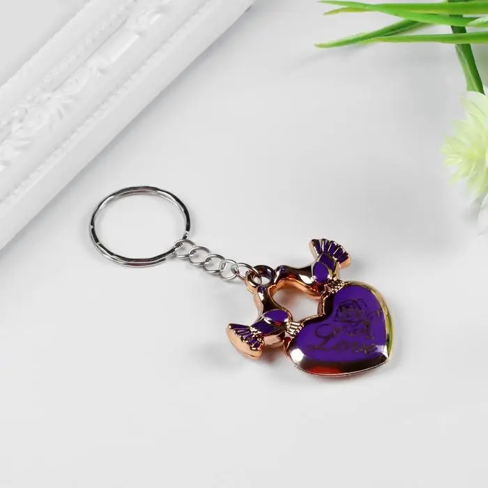 Брелок для ключей на кольце &laquo;Голубки на сердце&raquo;, пластик под металл, 3&times;3.7 см, МИКС