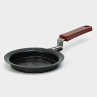 Сковорода Доляна &laquo;Улыбка&raquo;, d=12 см, пластиковая ручка, антипригарное покрытие, цвет чёрный