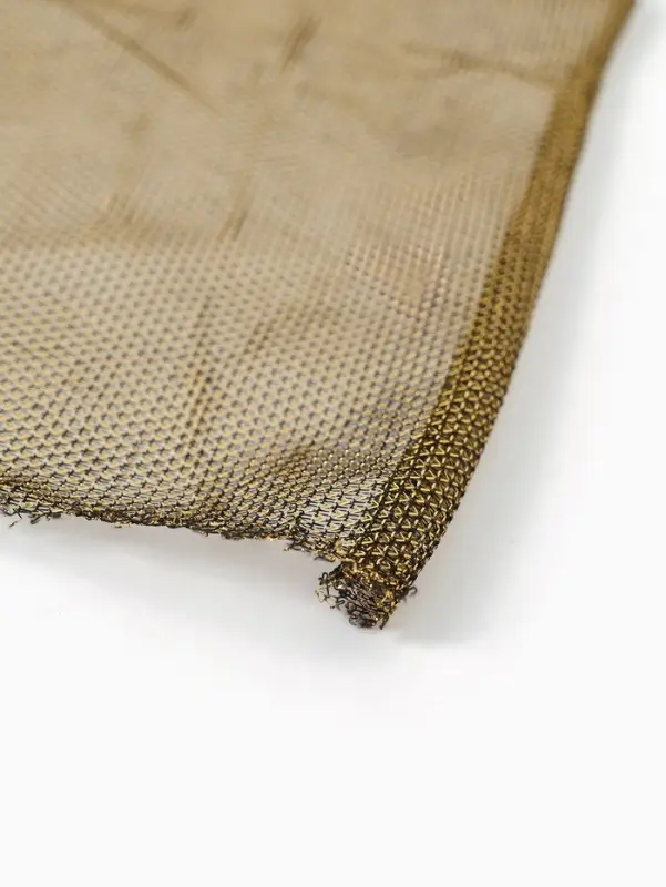 Лоскут трикотаж сетка, мелкая кольчуга золото на черном 100*150см