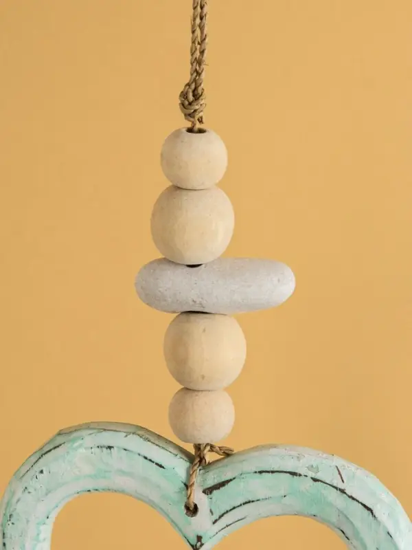 Подвеска декоративная "Сердечки" дерево, камень 13х3х100 см