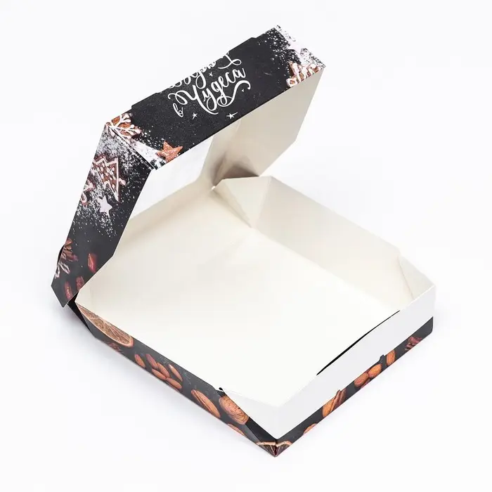 Коробка подарочная новогодняя складная с окном &laquo;Верь в чудеса&raquo; 15&times;15&times;4 см