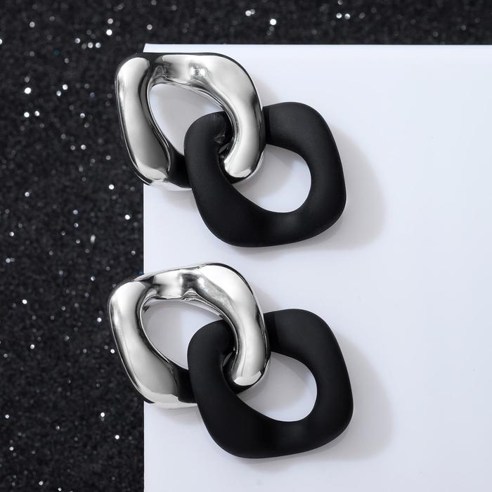 Серьги металл &laquo;Цепь&raquo; диагональ, 2 полых ромба, цвет серебристо-чёрный