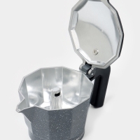 Кофеварка гейзерная "Мрамор" на 3 чашки, цвет черный