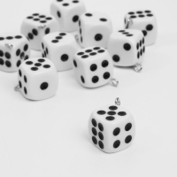 Бусина &laquo;Кубик&raquo; кости (набор 10 шт.), 1,4&times;1,4&times;1,4 см, цвет чёрно-белый