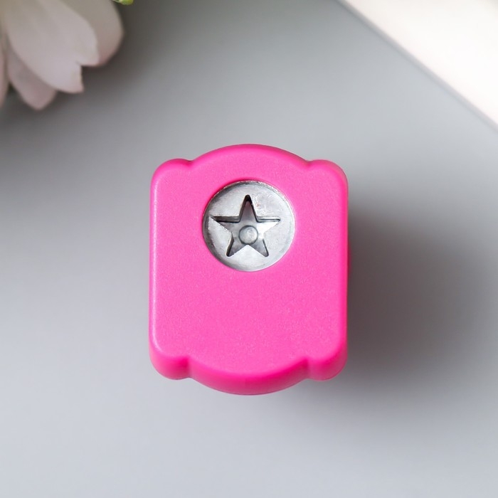Дырокол фигурный кнопка "Звёздочка" d=1 см 4,3х4х3 см МИКС