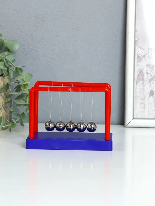 Маятник "Шары Ньютона" сине-красный 8х13х9,5 см