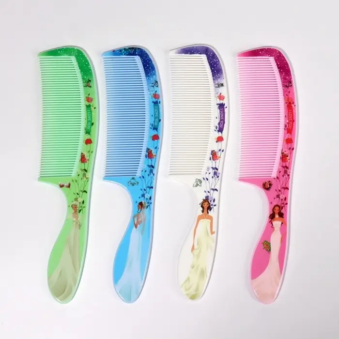 Расчёска &laquo;Красотки&raquo;, 21&times;4 (&plusmn;1) см, рисунок МИКС