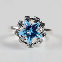 Детский набор для вышивания на деревянных основах "Сказочные узоры