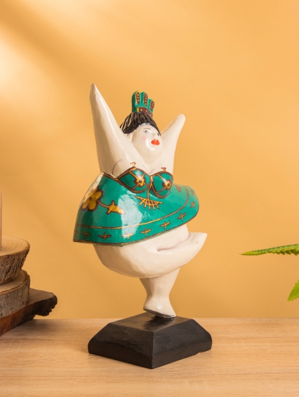 Фигурка на подставке "Балерина" дерево, цв. зелёный, 14х8х25 см