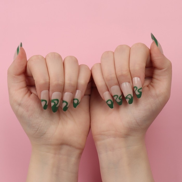 Накладные ногти &laquo;Pattern&raquo;, 24 шт, с клеевыми пластинами, форма миндаль, бежевые, зелёные