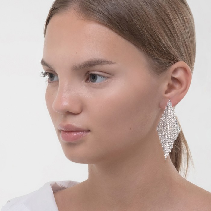 Клипсы &laquo;Вечеринка&raquo; треугольник, цвет белый в серебре