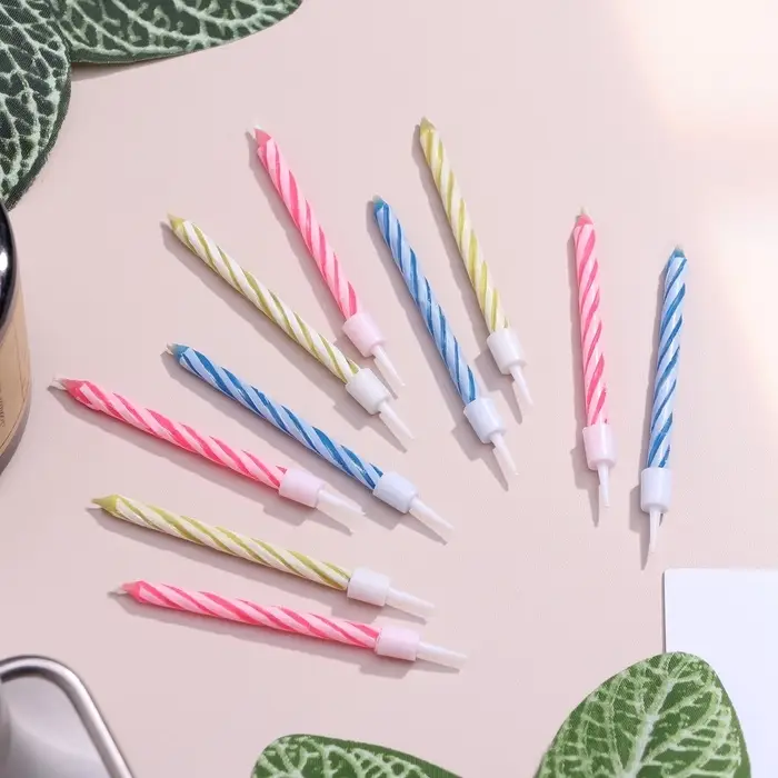 Свечи для торта &laquo;Спираль&raquo;, незадуваемые, 10 шт., 10 подставок