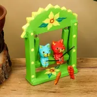 Сувенир "Котята на качелях" дерево 10х3,5х15 см, цв. зелёный