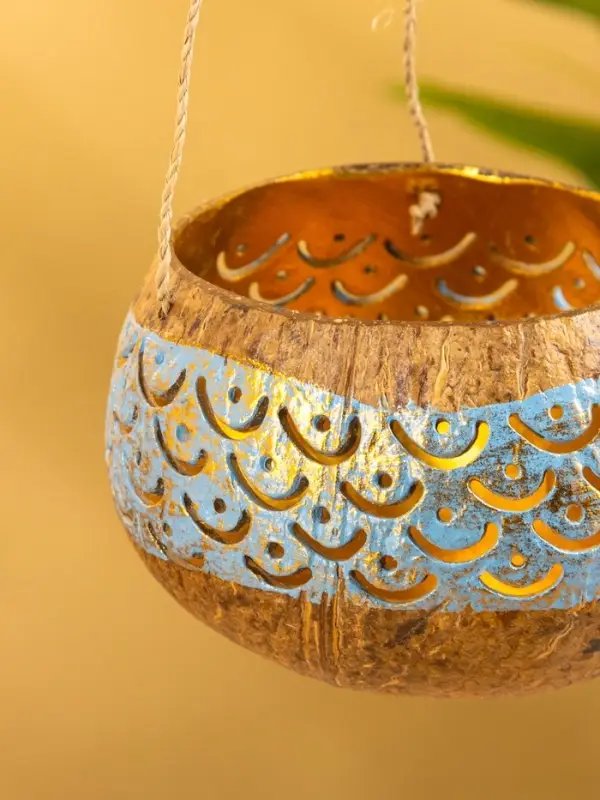 Подсвечник подвесной из кокоса, 9-12 см, золотисто-голубой