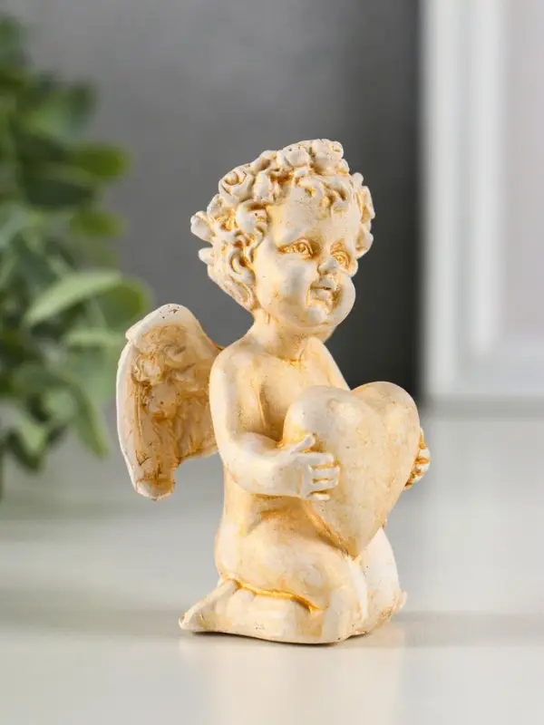 Фигура гипс "Ангел с сердцем" 6х8х5см, позолота